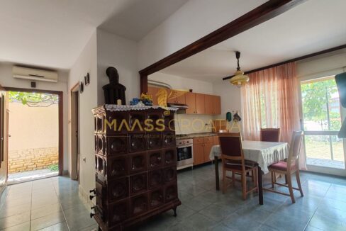 PHOTO-2025-11-25-12-39-04 (8)