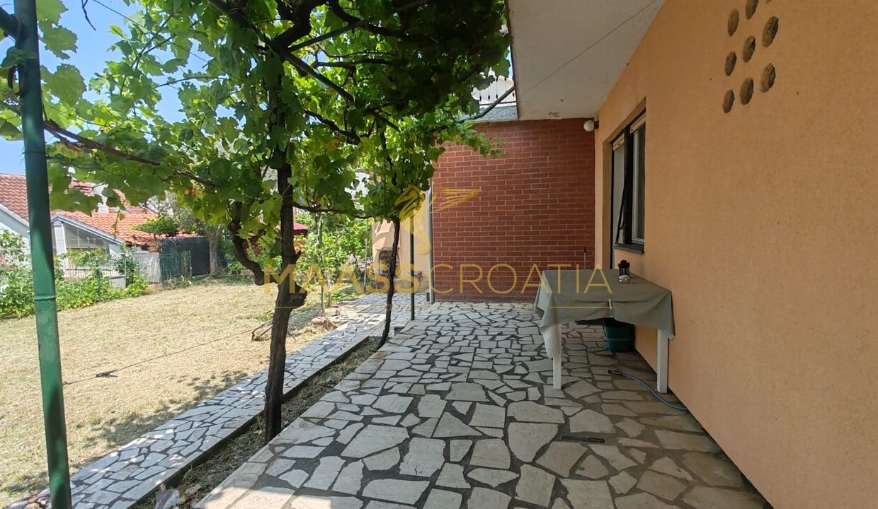 PHOTO-2025-11-25-12-39-02 (6)