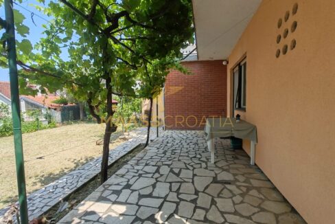 PHOTO-2025-11-25-12-39-02 (6)