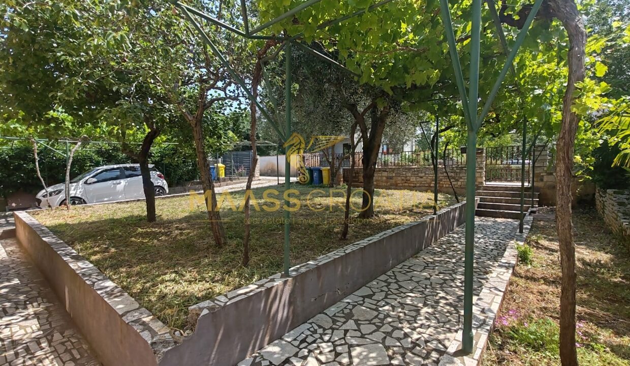 PHOTO-2025-11-25-12-39-02 (4)