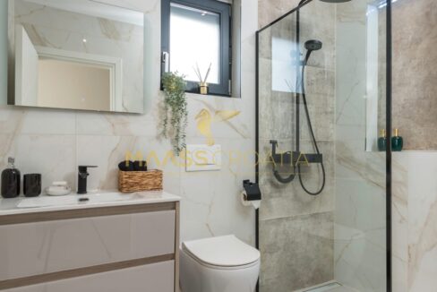 villa-m-premantura-botanical-bathroom