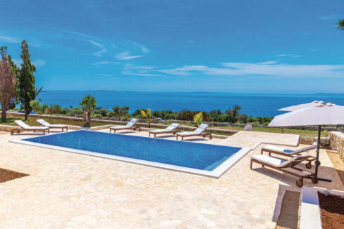 Weißes Steinjuwel in Novalja – Insel Pag