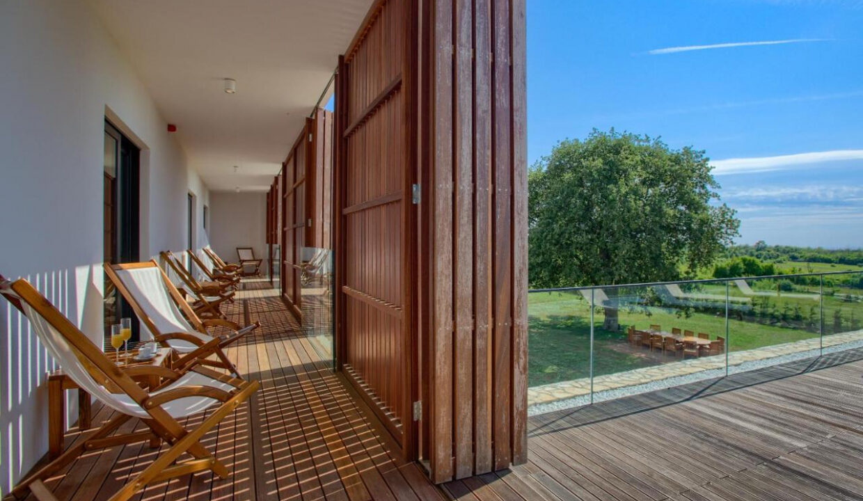 Zeitgenössische Oase, ein luxuriöser moderner Villenrückzugsort, Region Pore?