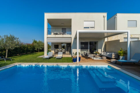 Villa im minimalistischen Stil - Novigrad, Istrien