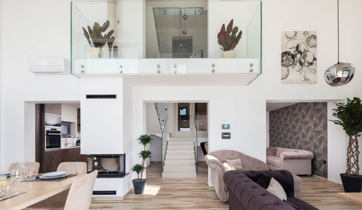 Neue moderne Villa mit Meerblick in der Nähe von Šibenik