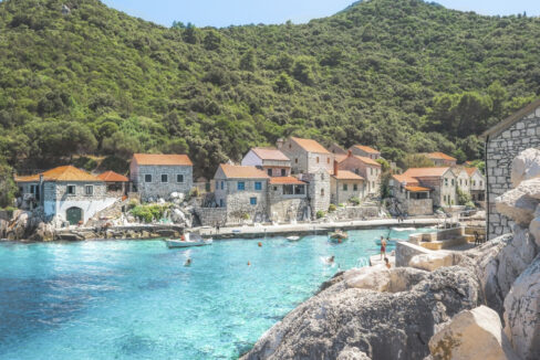 Rustikale Doppelhaushälfte - Kastel Luksic