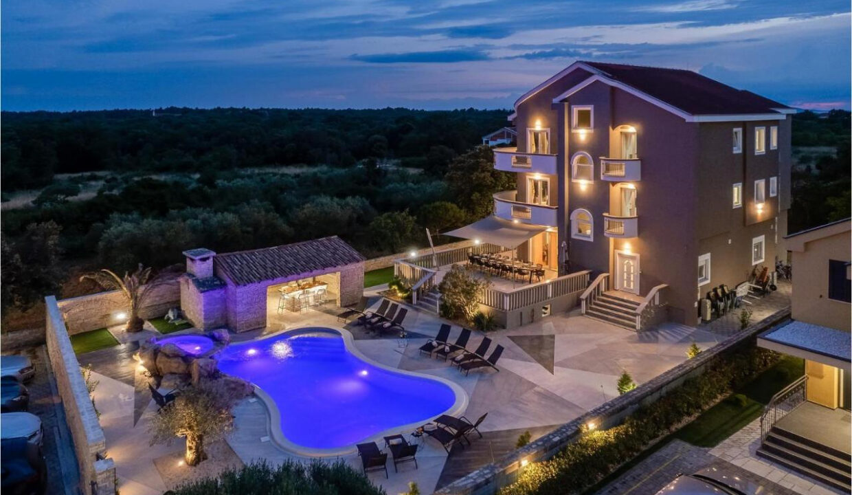 Zeitgenössisches Haus Zaton