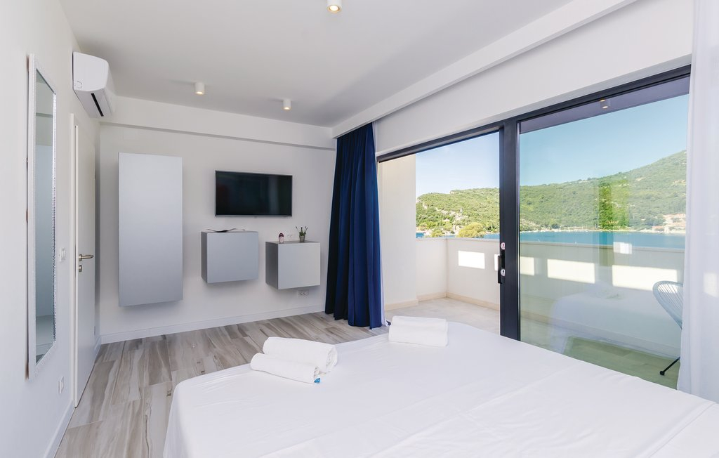 Weiße Villa am Meer mit extra Grundstück - Dubrovnik