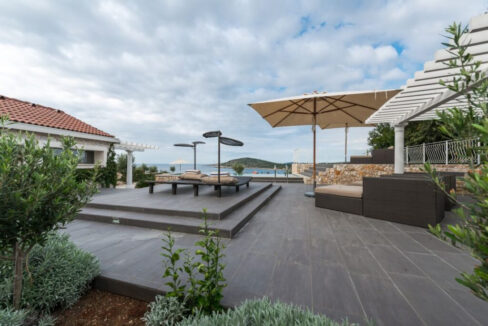 Steinvilla im Kolonialstil - Drvenik Mali, Split