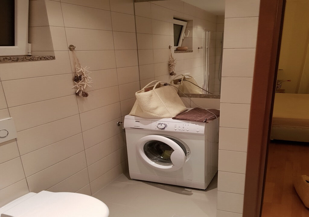 Haus am Meer in Sibenik