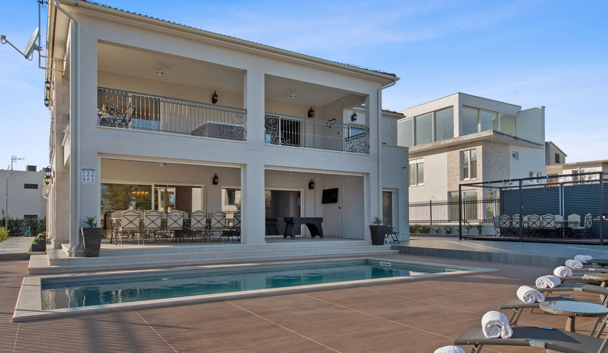 Exklusive Villa direkt am Meer in Vodice