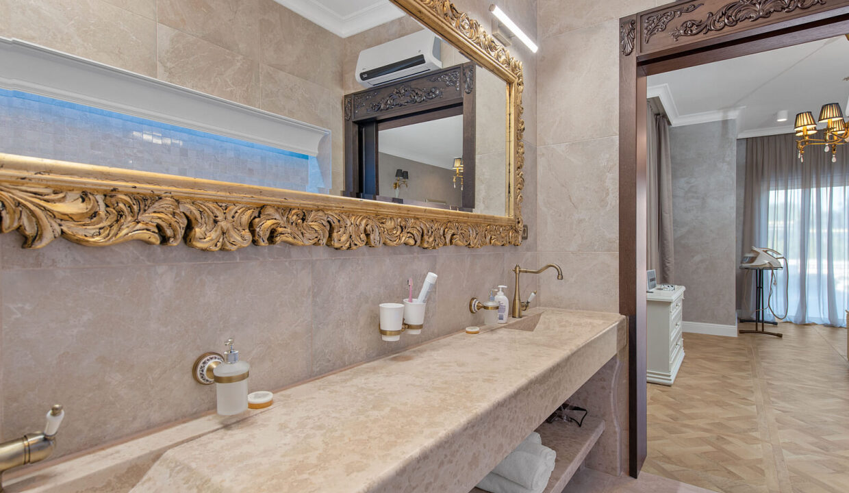 Exklusive Villa direkt am Meer in Vodice