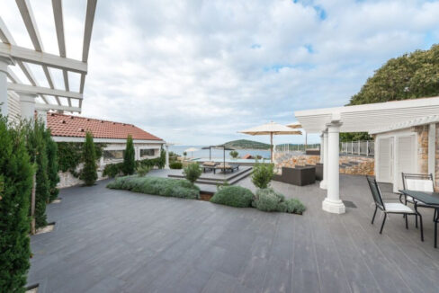 Steinvilla im Kolonialstil - Drvenik Mali, Split