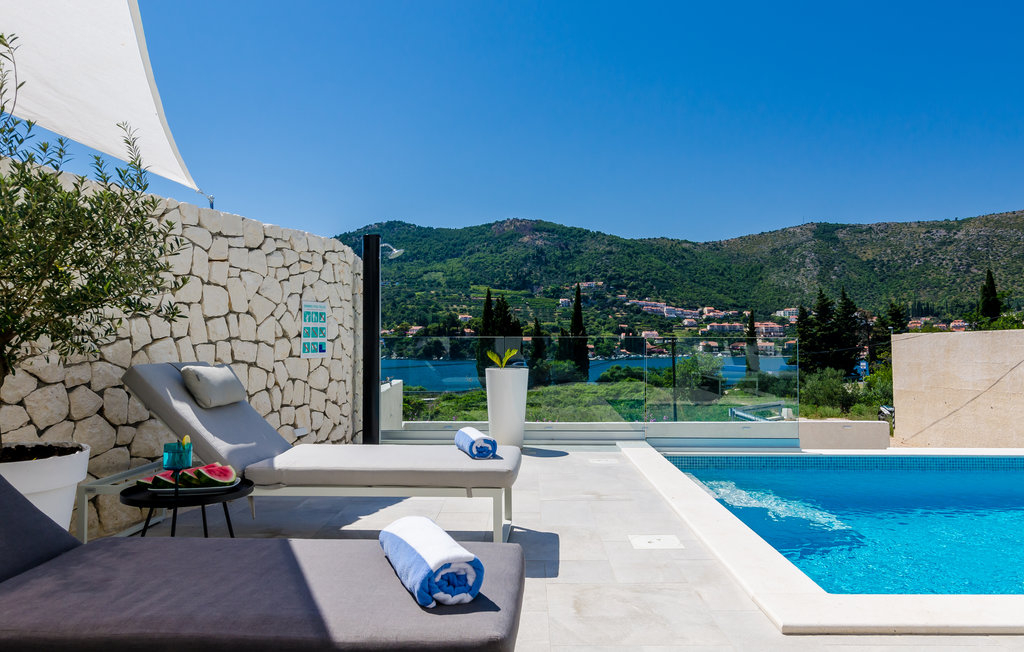 Weiße Villa am Meer mit extra Grundstück - Dubrovnik
