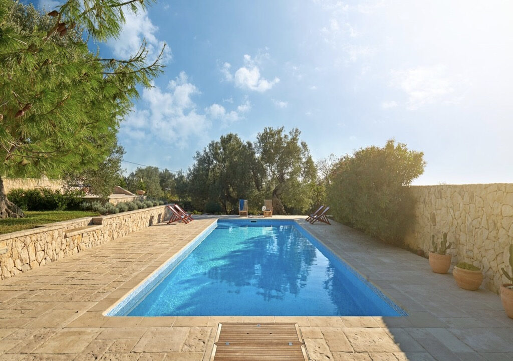 Exquisite Villa aus Stein - Die Insel Pag