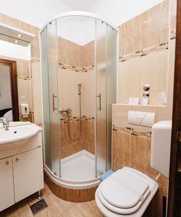 Grundstücke am Meer Tribunj