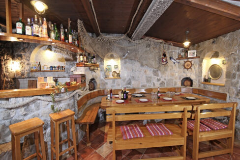 Haus mit Garten und Meerblick in Makarska