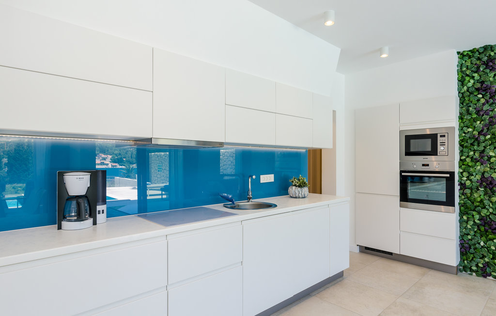 Weiße Villa am Meer mit extra Grundstück - Dubrovnik