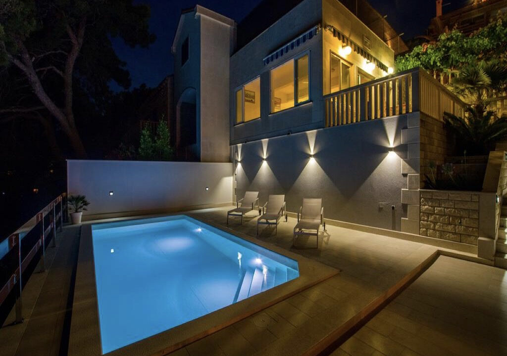 Steinhaus mit Meerblick auf der Insel Brac