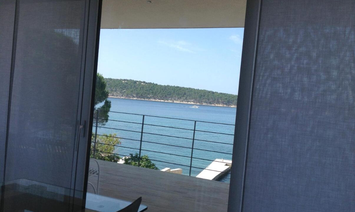 Erstaunliche Villa direkt am Meer auf der Insel Rab