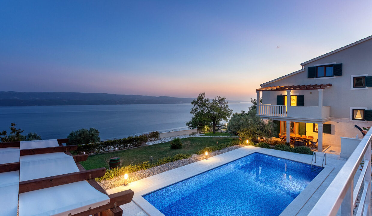 Steinhaus mit Meerblick in Omis