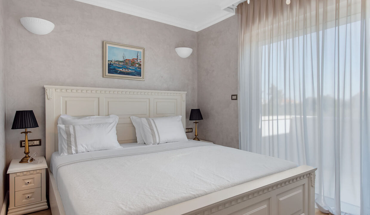 Exklusive Villa direkt am Meer in Vodice