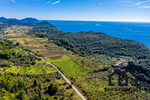 Erstaunliche handgefertigte Steinvilla auf der Insel Sipan