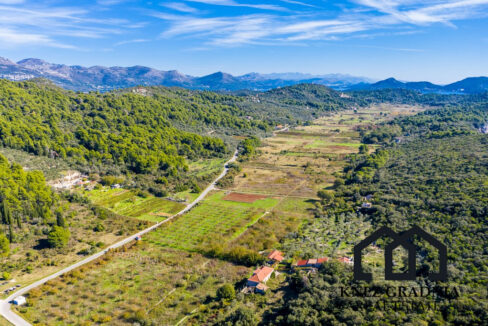 Erstaunliche handgefertigte Steinvilla auf der Insel Sipan