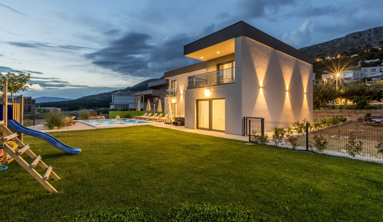 Neues Meerblick-Ferienhaus Podstrana