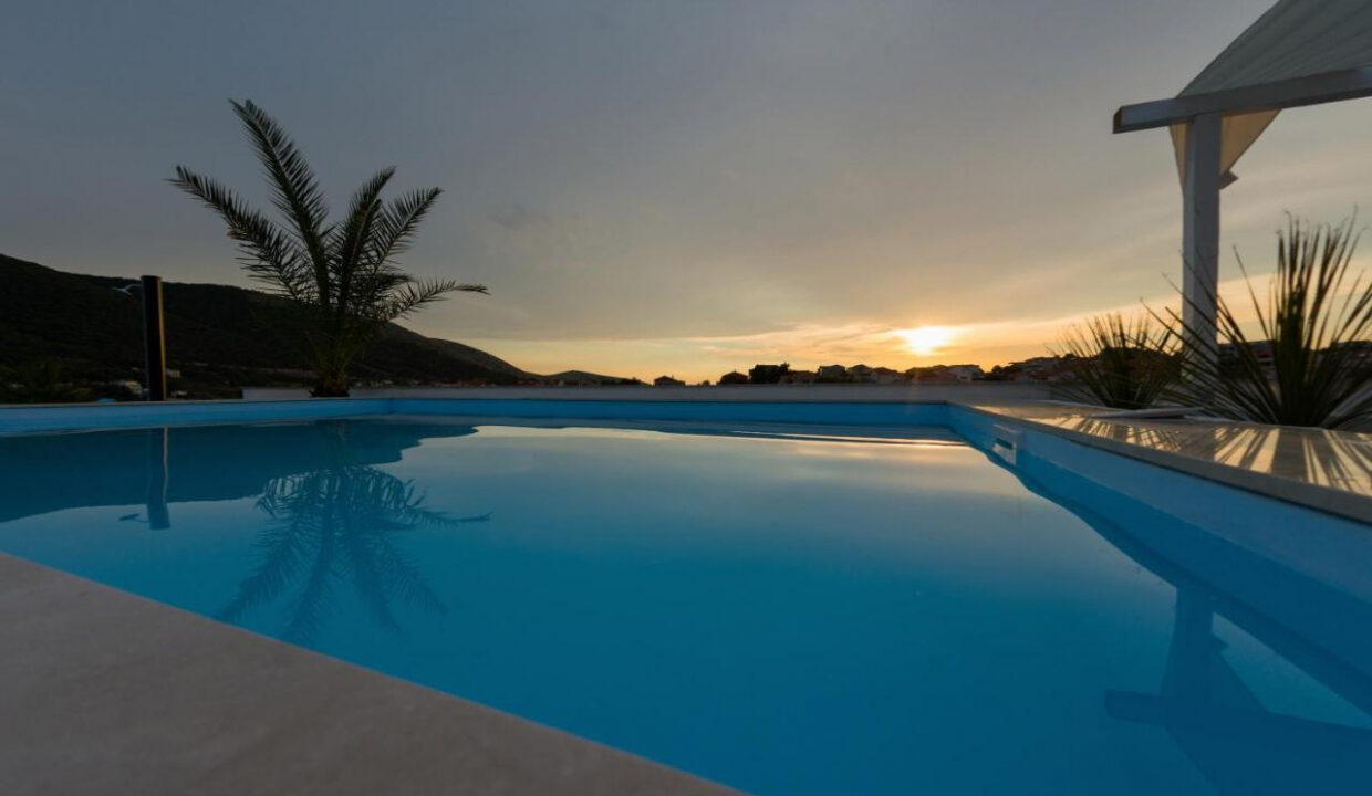 Haus am Wasser in Sibenik