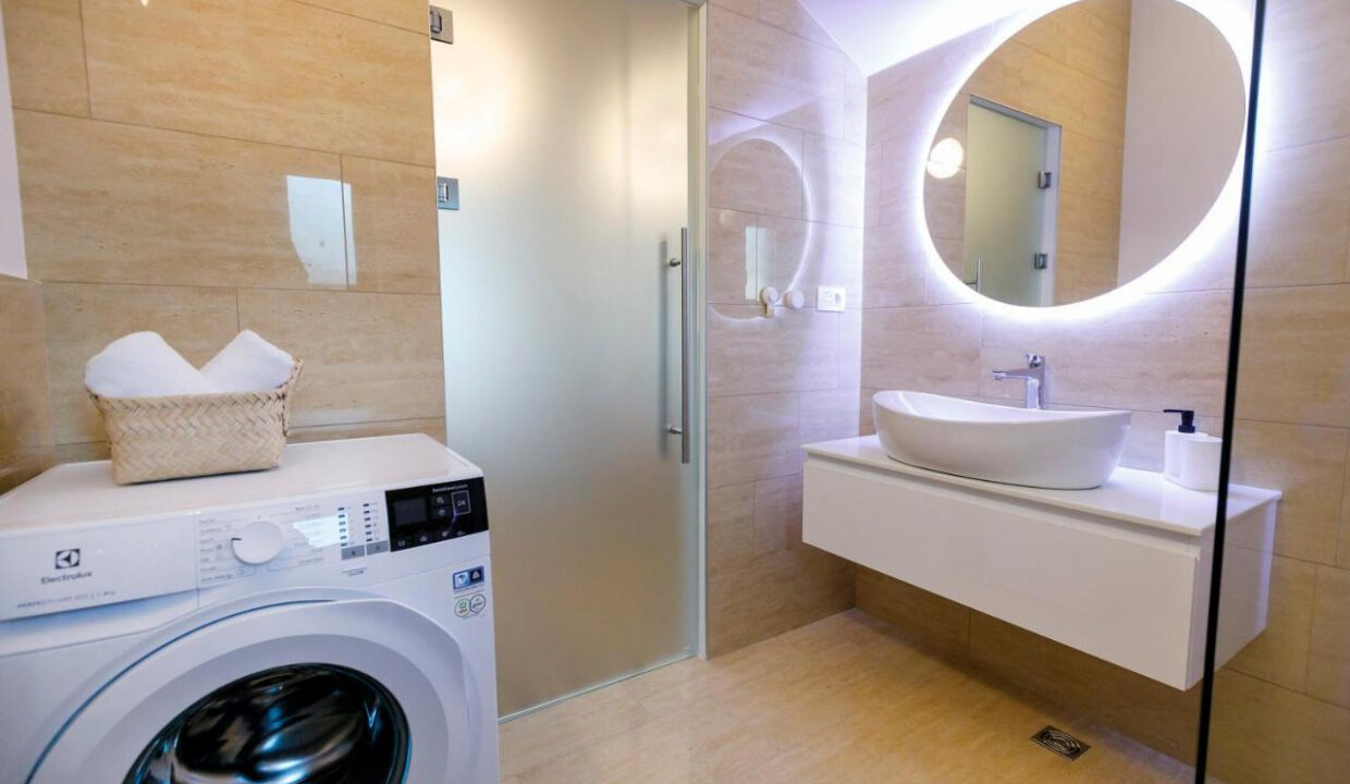 Neues Haus in Kastel Sucurac, Split