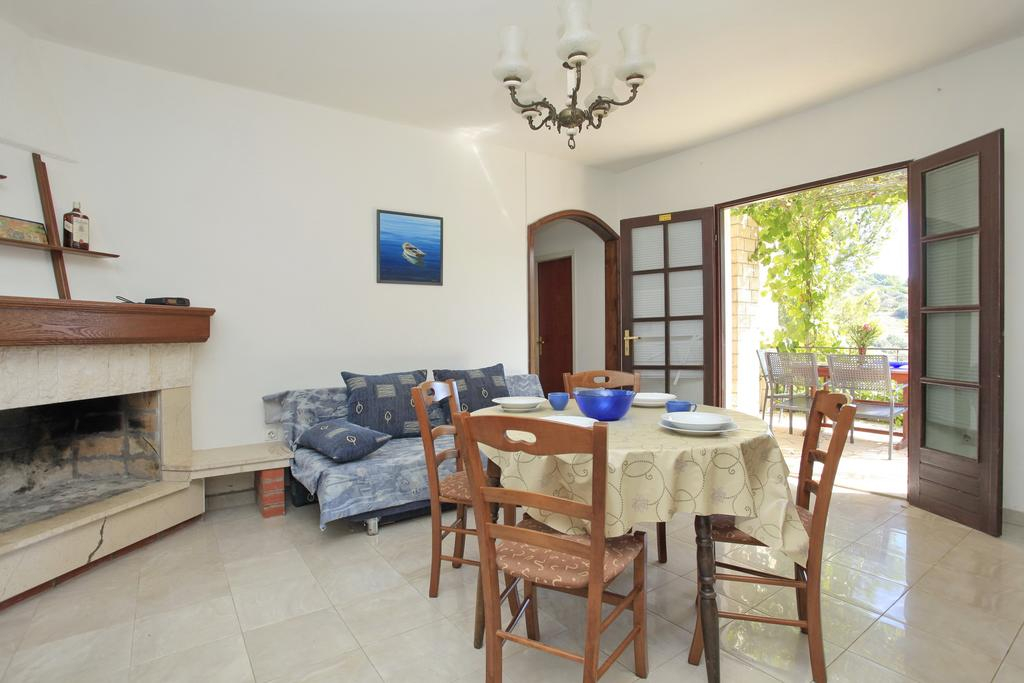 3-stöckiges Steinhaus auf der Insel Kor?ula