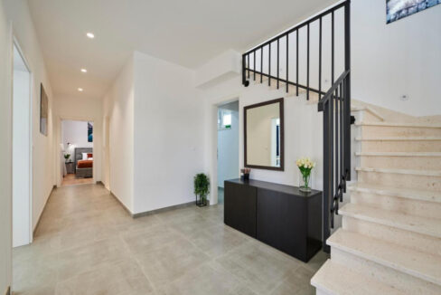 Haus im modernen Stil in Kastela