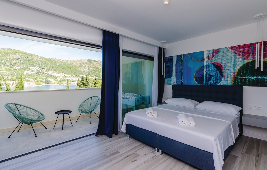 Weiße Villa am Meer mit extra Grundstück - Dubrovnik