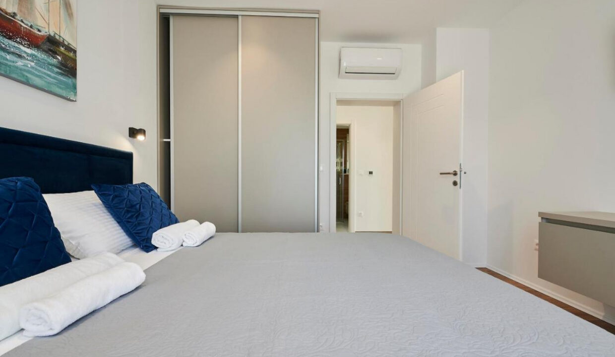 Haus im modernen Stil in Kastela