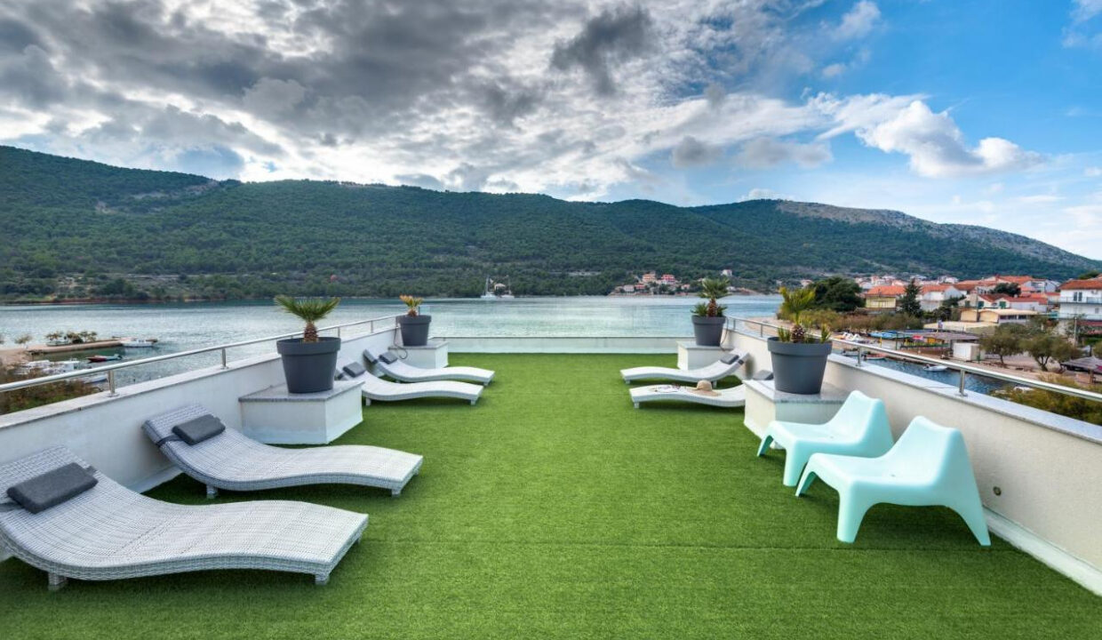 Haus am Wasser in Sibenik