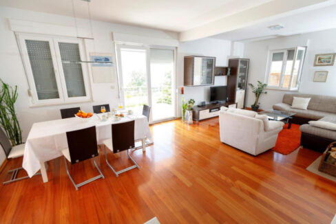 Haus mit Meerblick in Kastel Sucurac