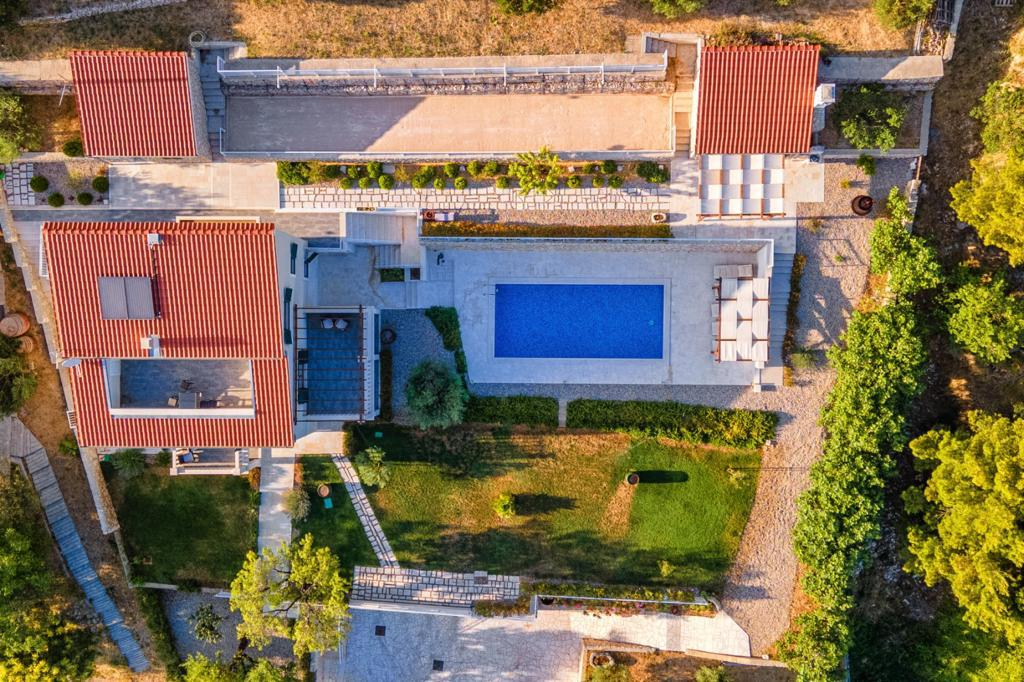 Steinhaus mit Meerblick in Omis