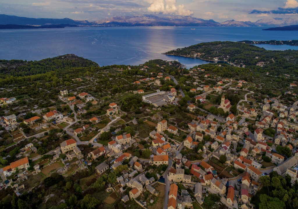 Neues modernes Haus auf der Insel Solta