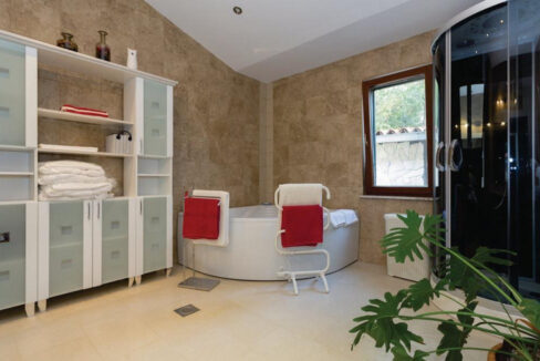 Imperial Style Villa mit Schwimmbad - Dorf Klek