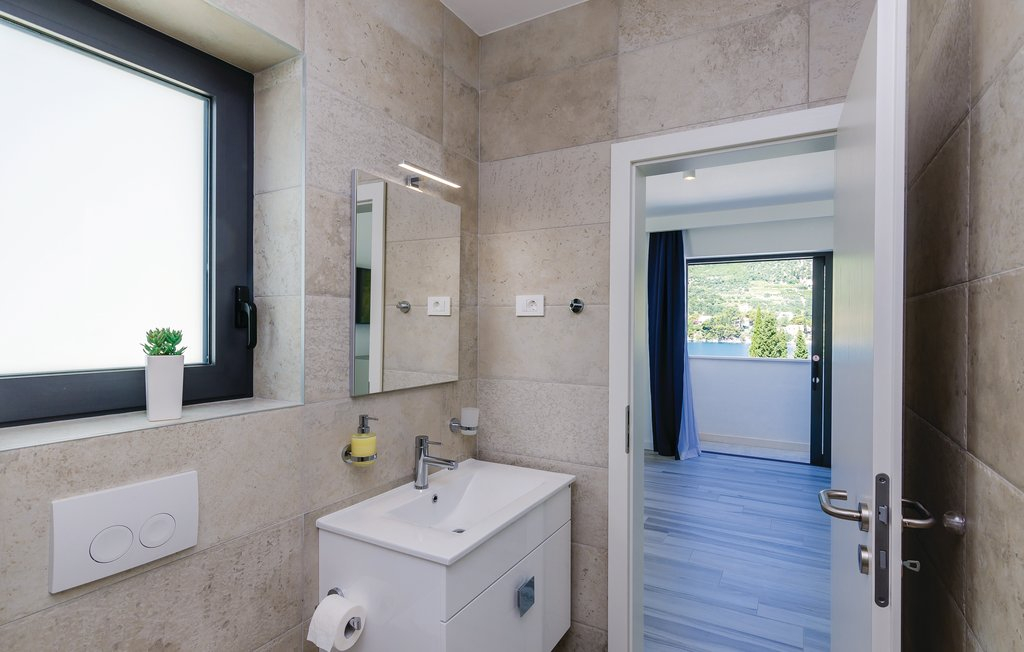 Weiße Villa am Meer mit extra Grundstück - Dubrovnik