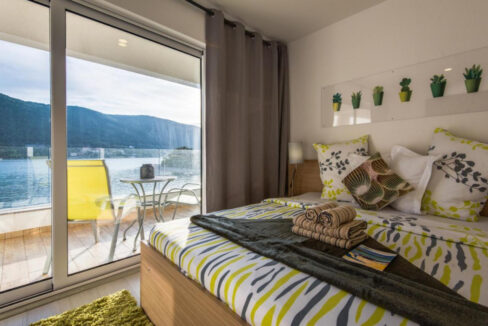 Haus am Wasser in Sibenik