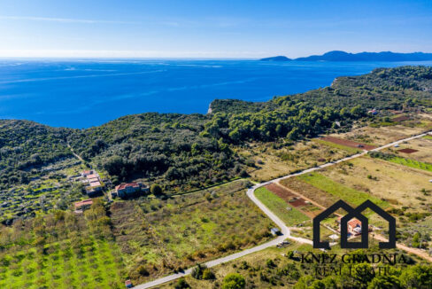 Erstaunliche handgefertigte Steinvilla auf der Insel Sipan