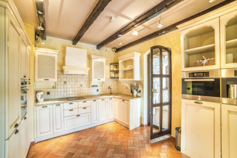 Faszinierendes Herrenhaus aus Stein in Visnjan, Istra