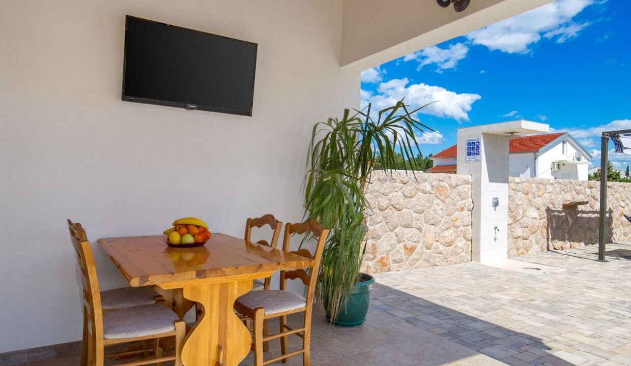 Wunderschöne Villa mit Meerblick in der Region Zadar