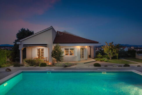 Geräumige und modern aussehende Villa - Vodice