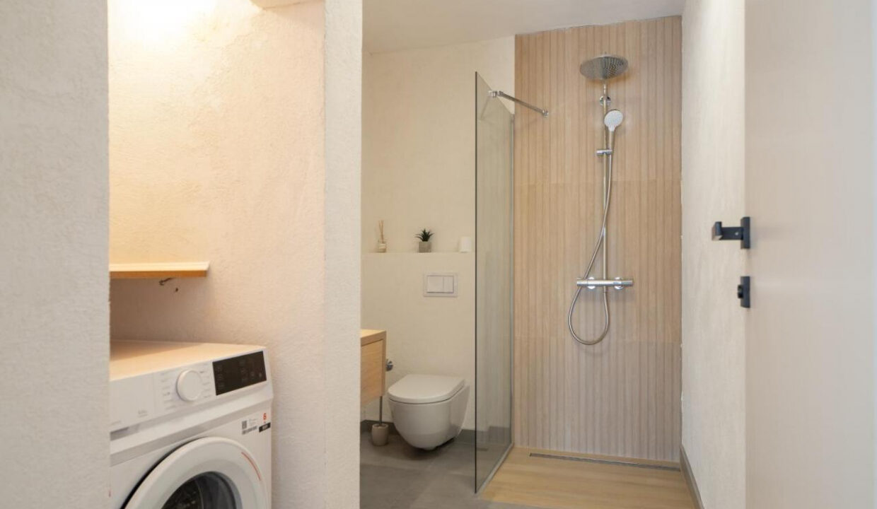 Villa aus Stein direkt am Meer auf der Insel Brac