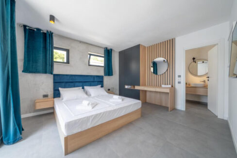 Villa aus Stein direkt am Meer auf der Insel Brac