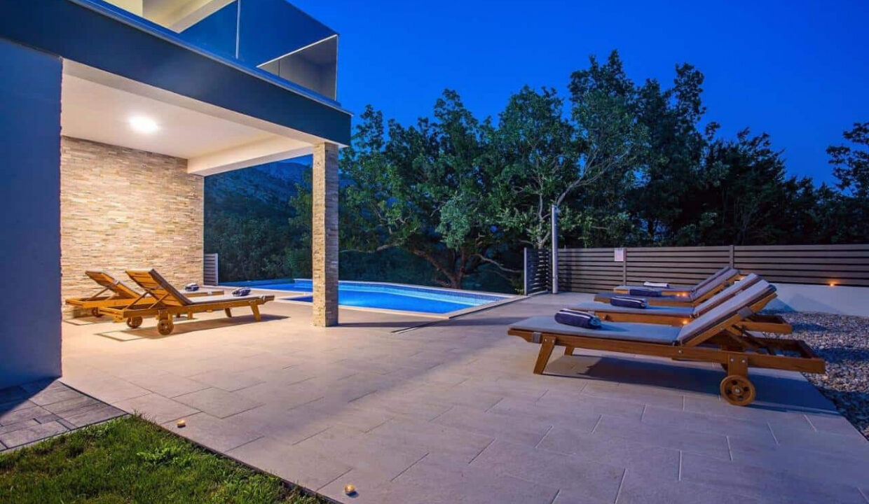 Modernes Haus in der Region Omis