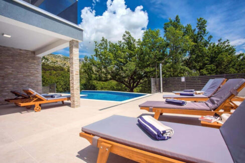 Modernes Haus in der Region Omis